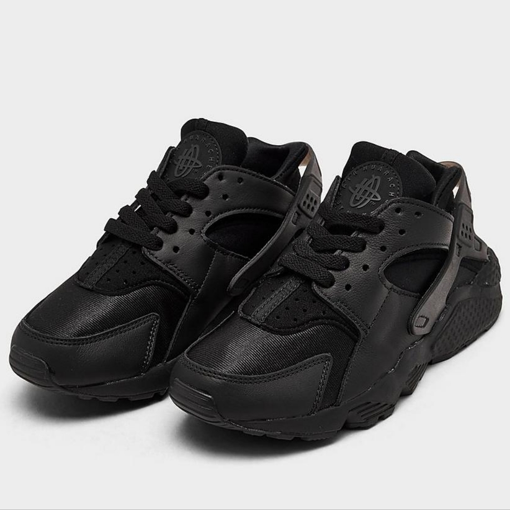 New Women's Nike Air Huarache Size 6 1/2